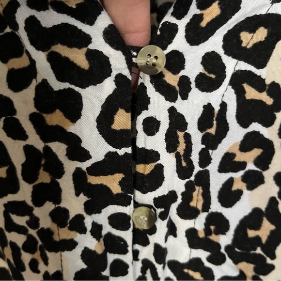 💜HOST PICK💜 CHEETAH  PRINT CROP TOP WITH TIE by STYLE ENVY - Picture 8 of 10